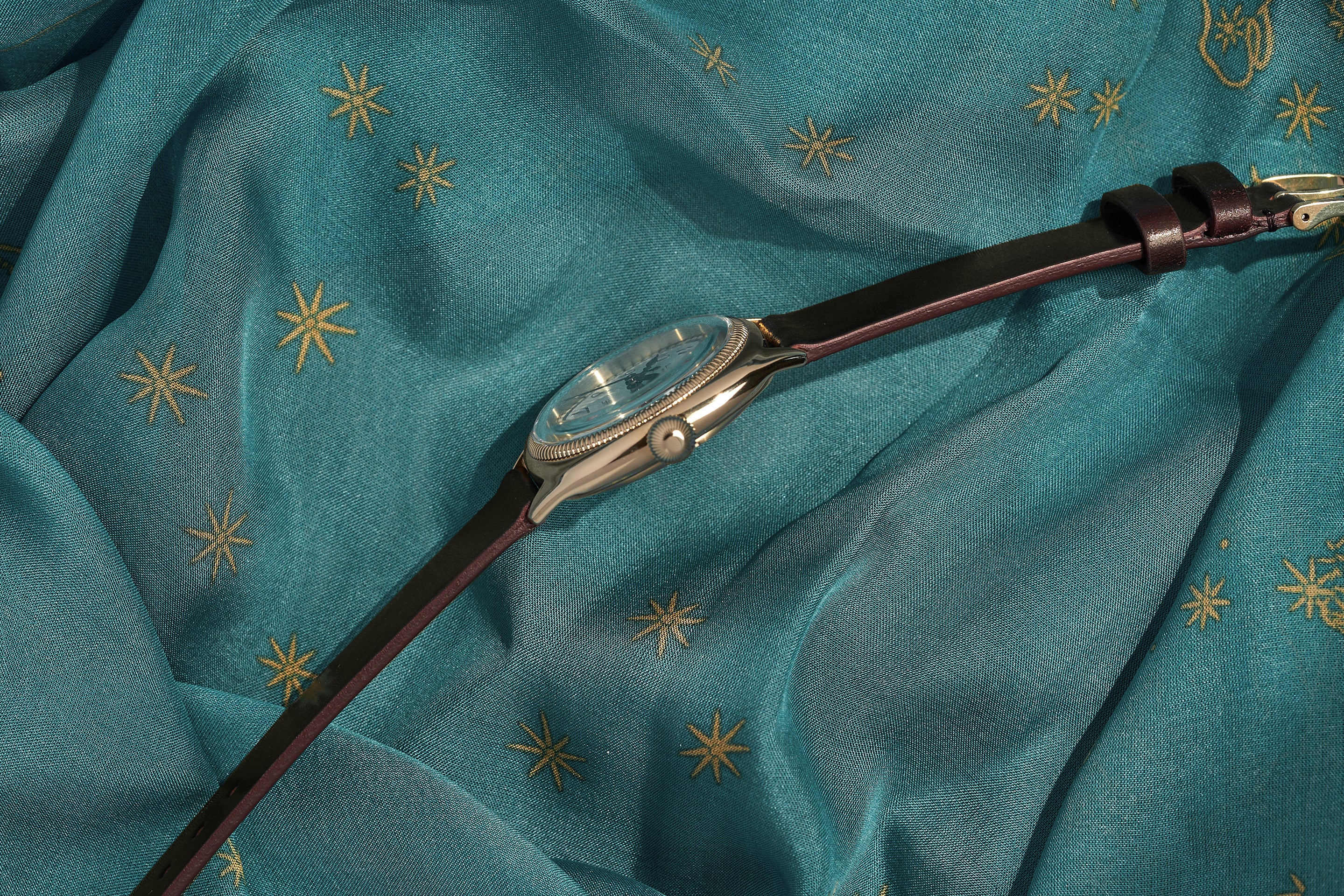 Side view of the side of a Lorier watch