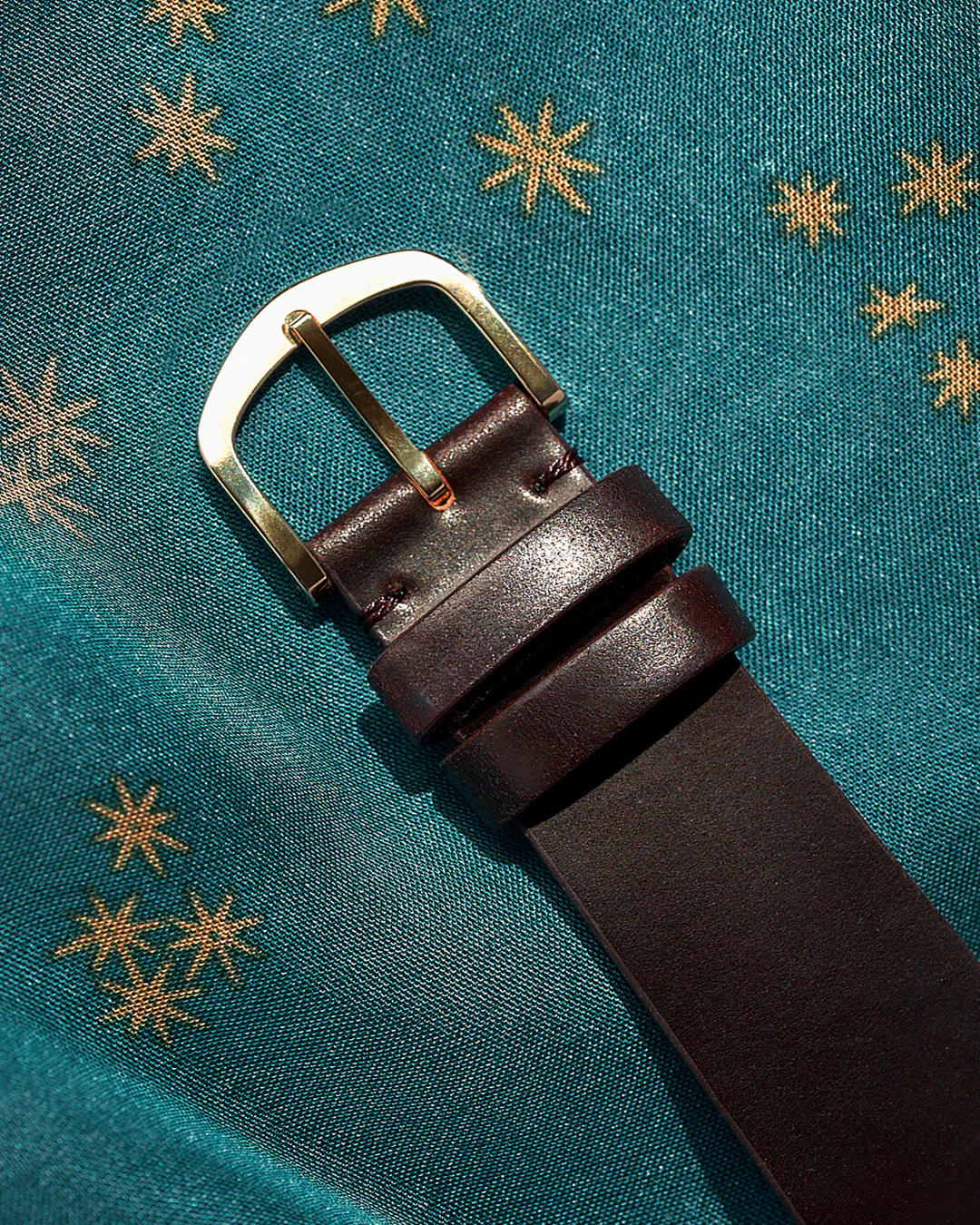 A strap abd clasp of a Lorier watch.