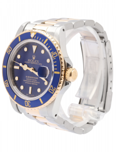 Oyster Perpetual Date Submariner