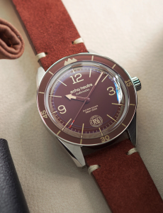 Cortina 3H Burgundy Red