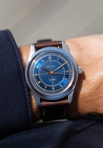 HMS 002 Blue Gilt