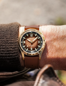 HERMÉTIQUE TOURER BRONZE BROWN