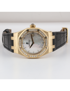 Royal Oak Lady